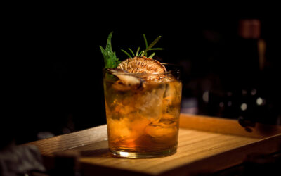 Cocktails botaniques : la mixologie inspirée des herbiers